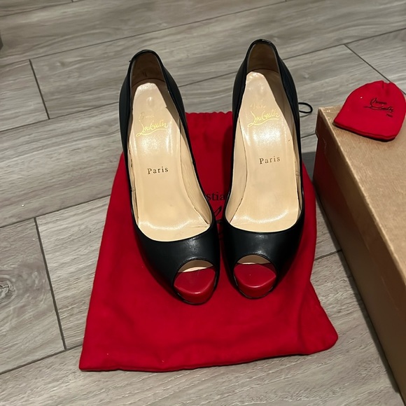 Christian louboutin classic peep toe heels - Picture 1 of 10